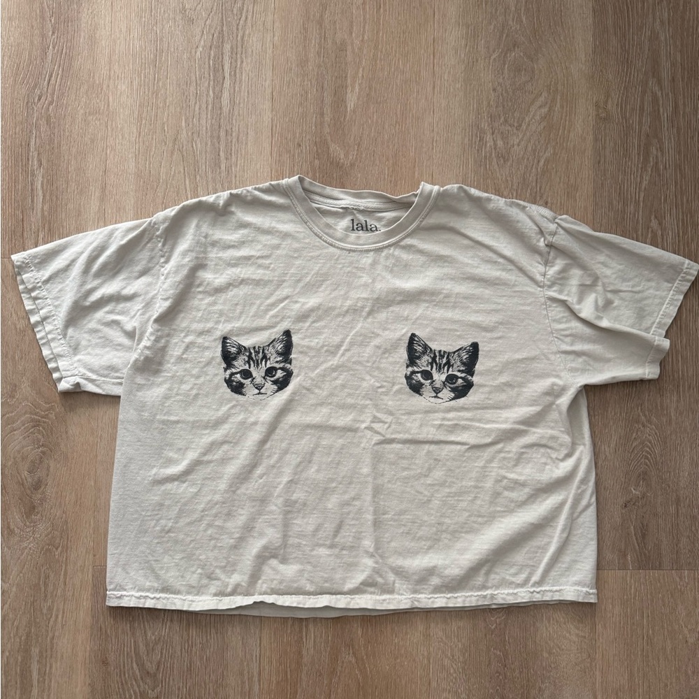 Dressed in LaLa Show Me Your Kitties Tee in Ivory L/XL Great Condition